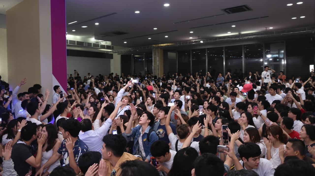 色视频2026年度影迷见面会